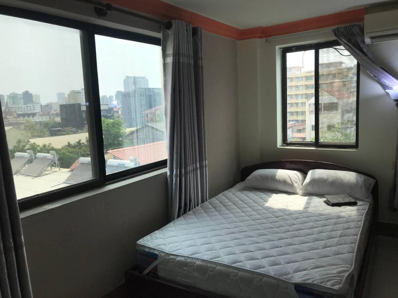 Rs Galaxy Hotel Phnom Penh Extérieur photo