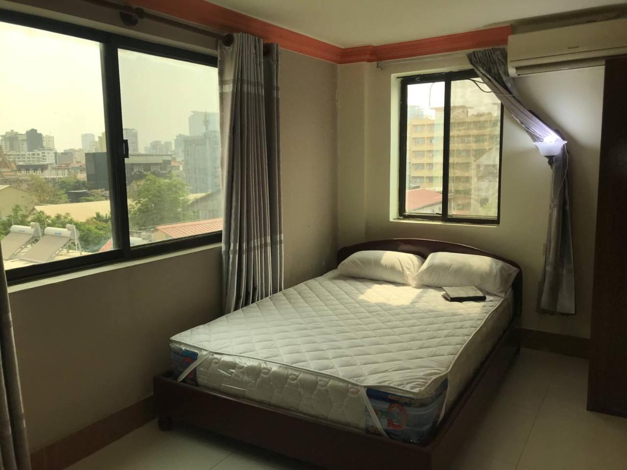 Rs Galaxy Hotel Phnom Penh Extérieur photo